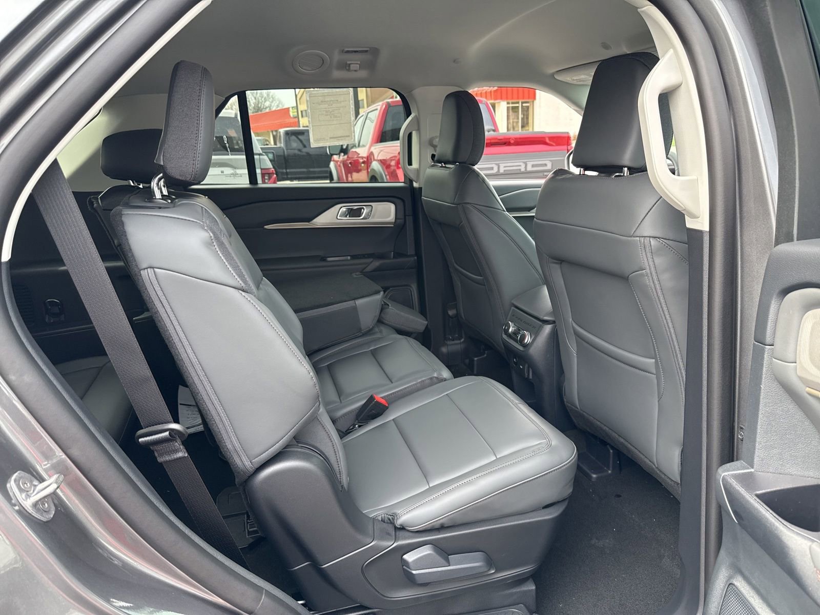 New 2026 Ford Explorer Active image 9