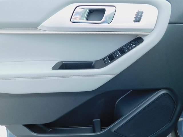 New 2026 Ford Explorer Active w/ Active Comfort Package image 25