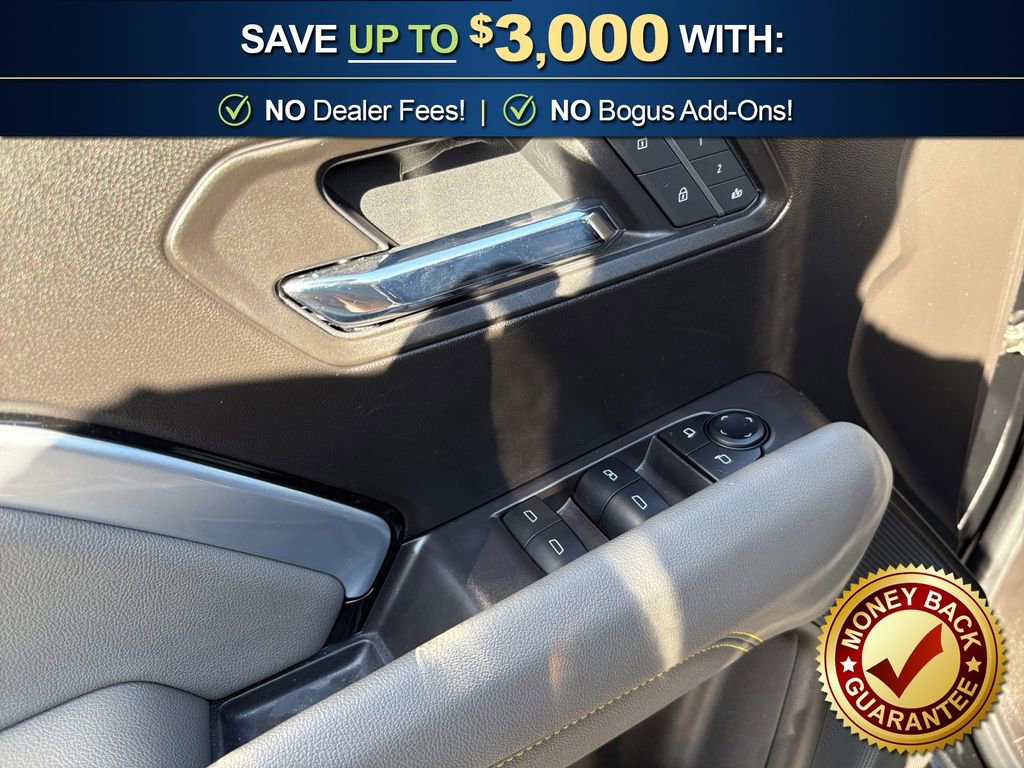 Used 2025 Chevrolet Colorado ZR2 w/ Midnight Edition image 16