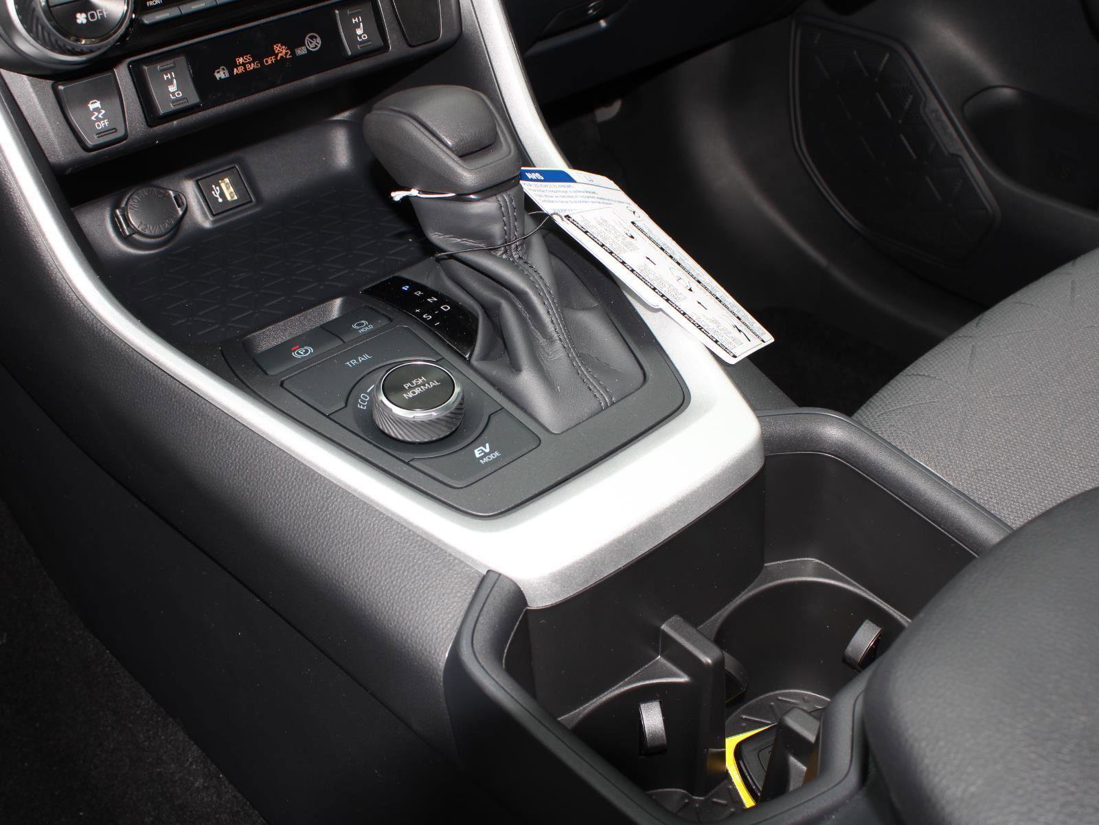 New 2025 Toyota RAV4 XLE image 14