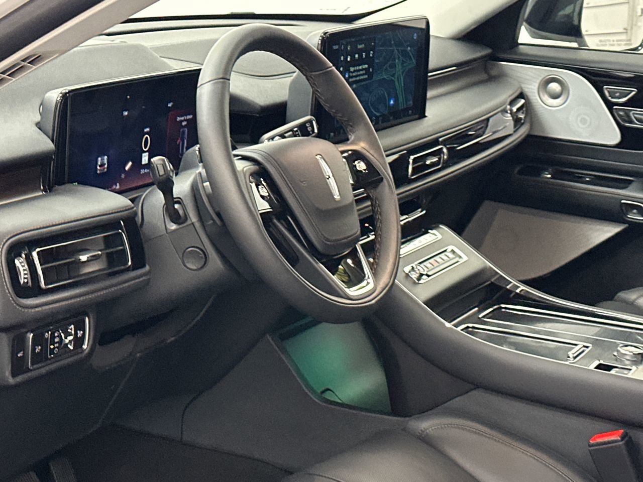 New 2026 Lincoln Aviator Reserve AWD/4WD image 16
