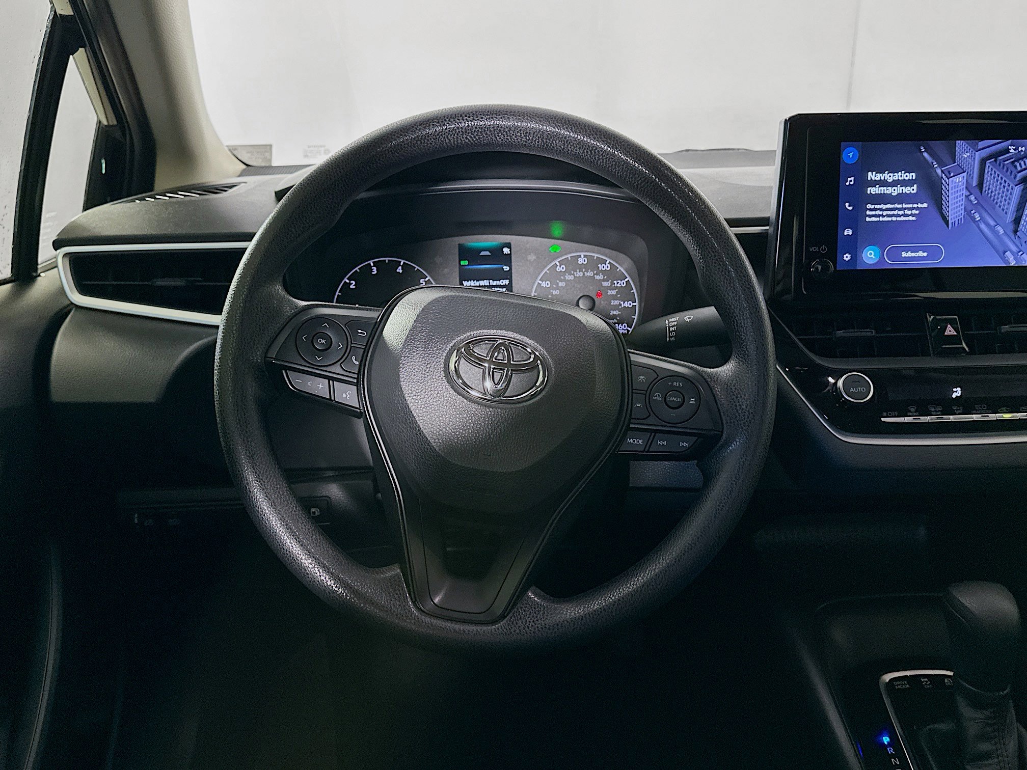 Used 2024 Toyota Corolla LE w/ LE Convenience Package image 18