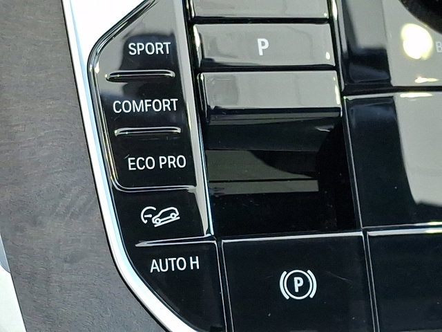 Used 2024 BMW X5 xDrive40i w/ Premium Package AWD/4WD image 26