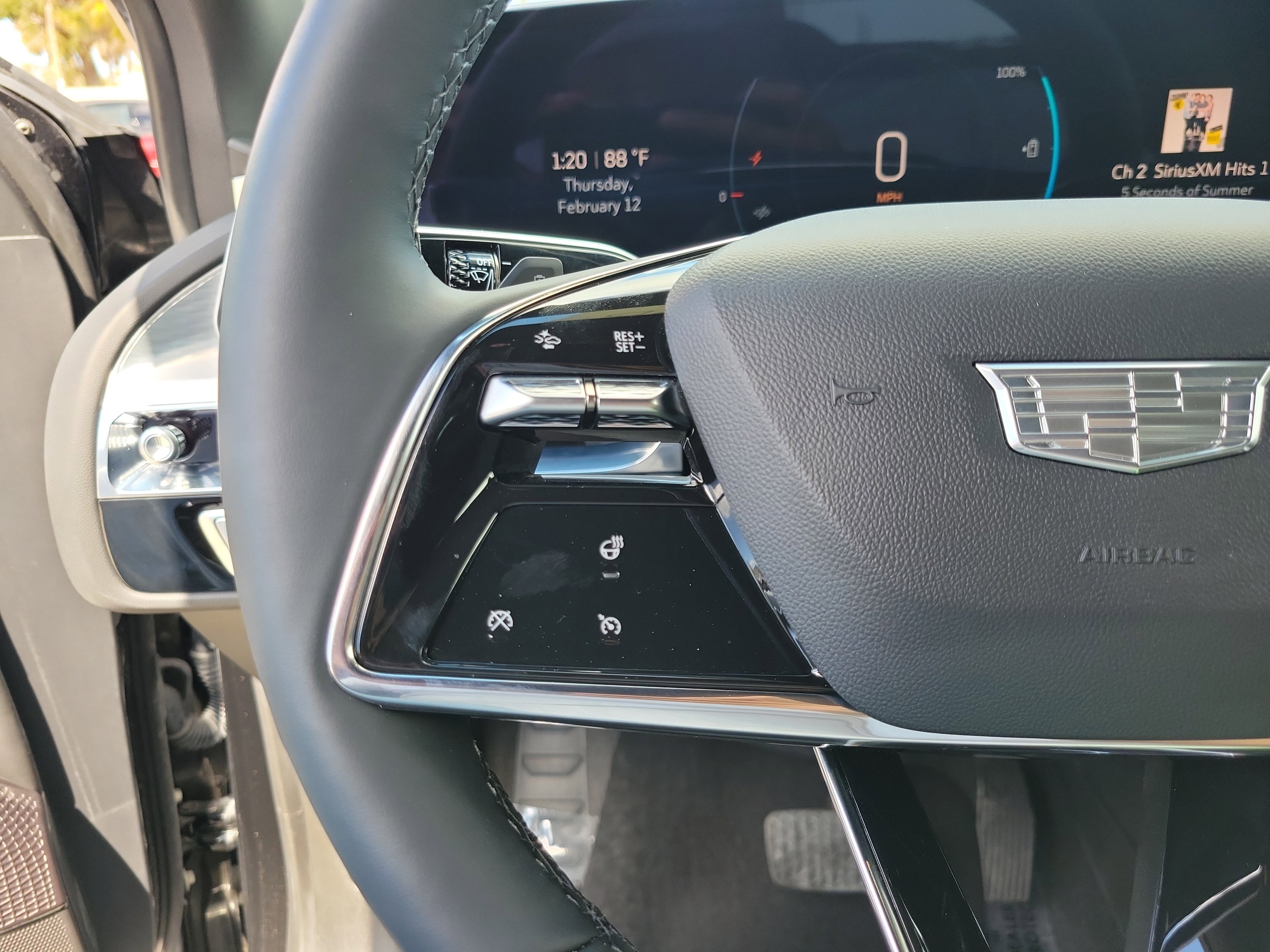 Certified 2025 Cadillac Lyriq Luxury image 30