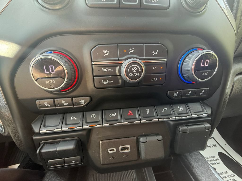 Used 2022 Chevrolet Silverado 1500 LTZ w/ LTZ Convenience Package II AWD/4WD image 30