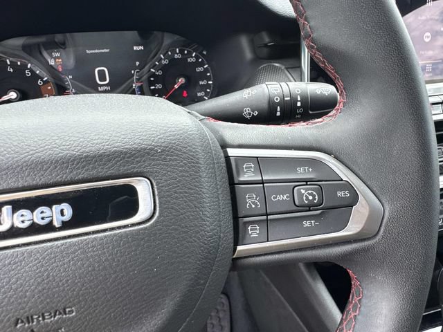 Used 2025 Jeep Compass Trailhawk AWD/4WD image 30
