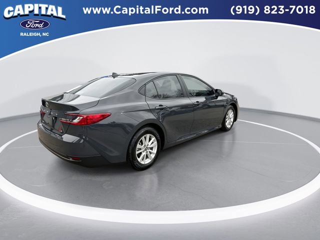 Used 2025 Toyota Camry LE image 8