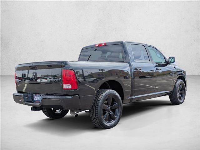 Used 2018 RAM 1500 Express w/ Black Ram 1500 Express Group AWD/4WD image 5