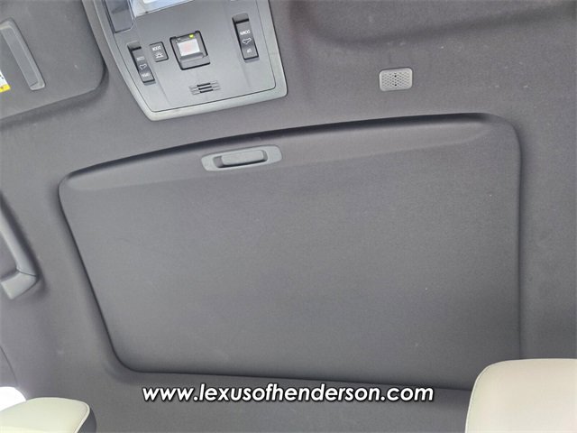 Used 2024 Lexus IS 500 image 11