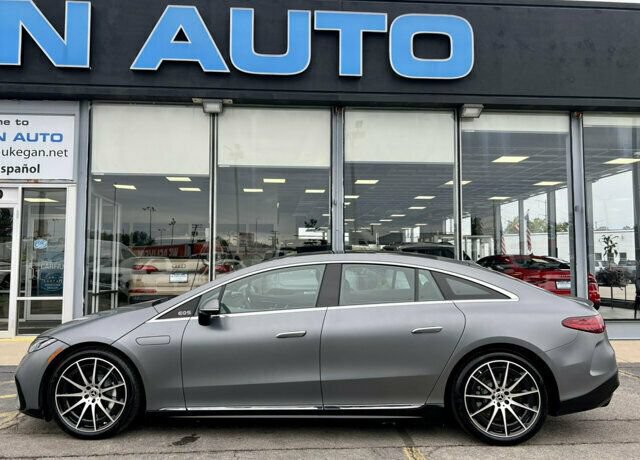 Used 2022 Mercedes-Benz EQS 580 4MATIC Sedan image 2