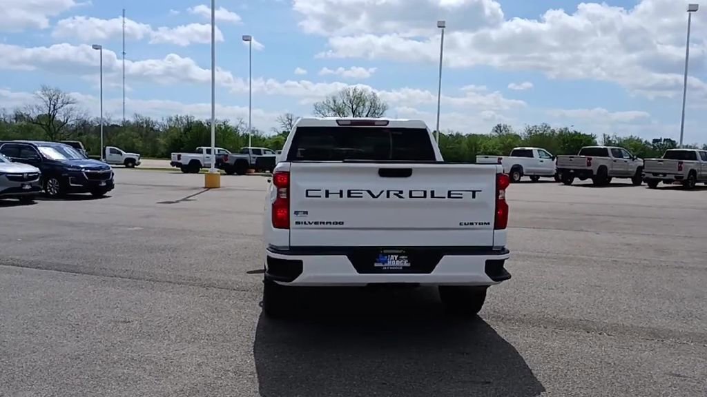 Used 2024 Chevrolet Silverado 1500 Custom w/ Turbomax Blackout Package image 7