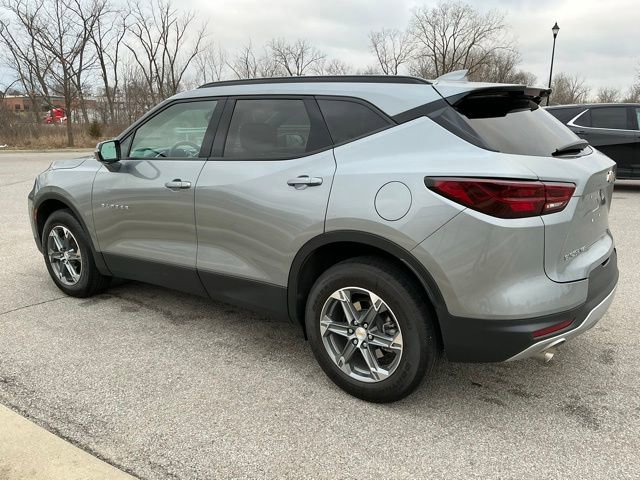 Used 2023 Chevrolet Blazer LT image 4