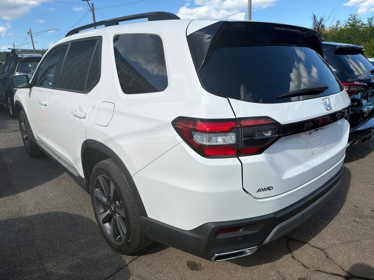 Used 2024 Honda Pilot Elite image 13