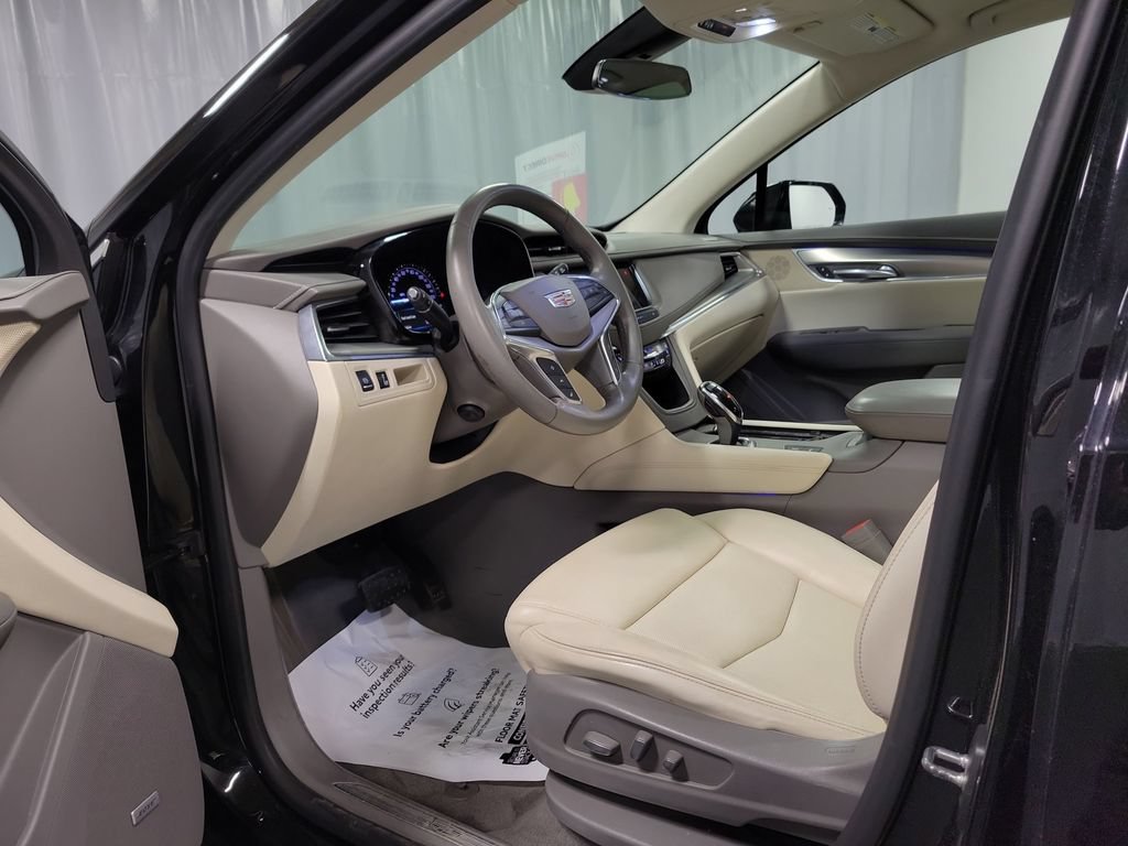 Used 2018 Cadillac XT5 Premium Luxury FWD image 13