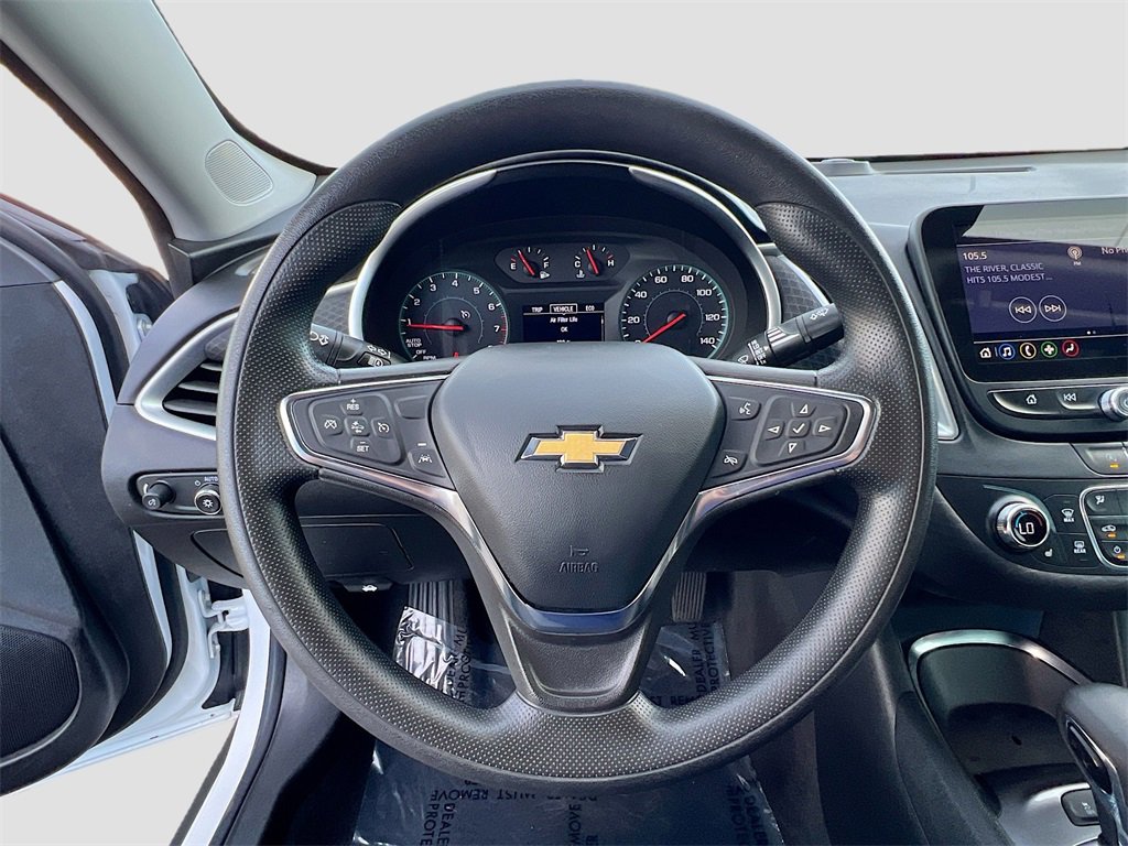 Used 2024 Chevrolet Malibu LT image 11