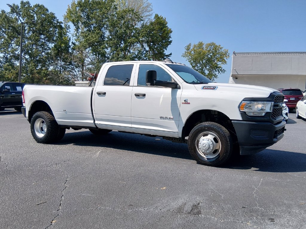 Used 2022 RAM 3500 Tradesman AWD/4WD image 2