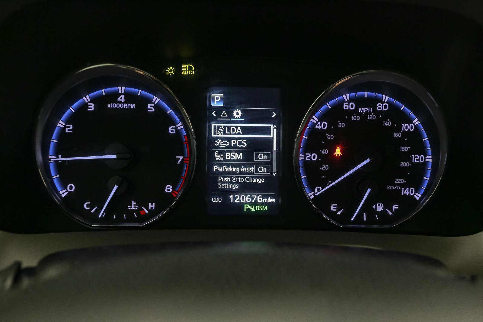 Used 2018 Toyota RAV4 Limited w/ Advanced Technology Package AWD/4WD image 36