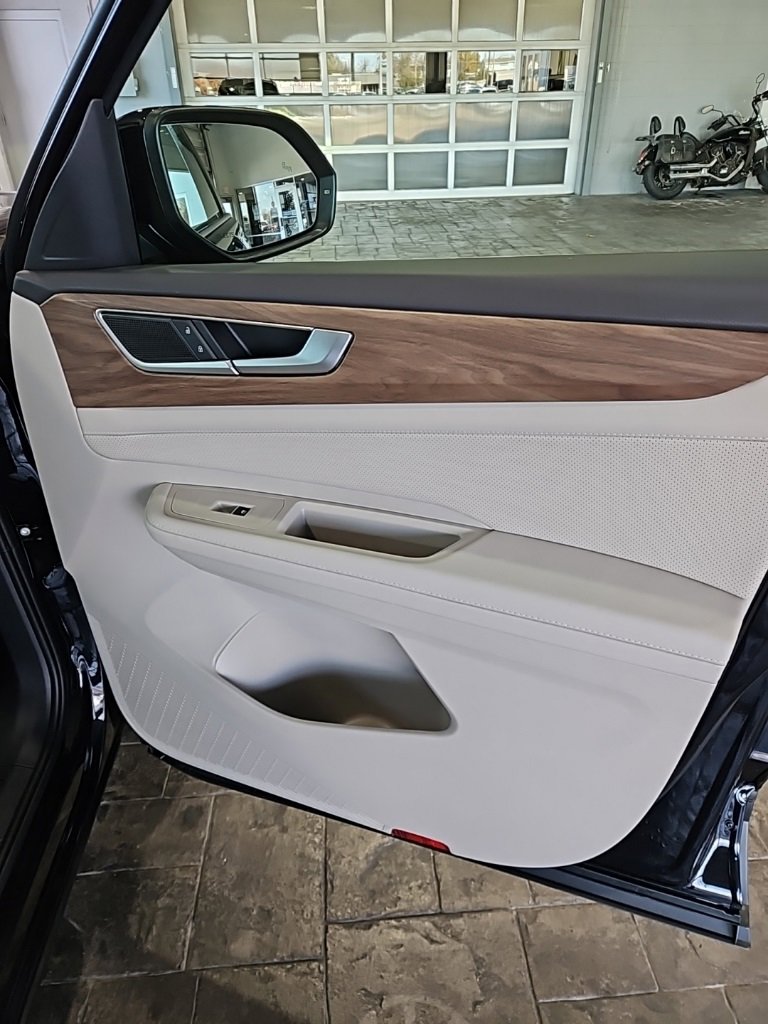 New 2026 Volkswagen Atlas SE image 11