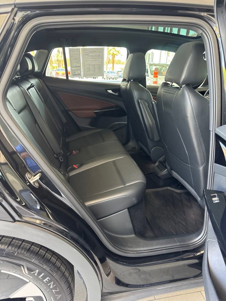 Certified 2022 Volkswagen ID.4 Pro S RWD image 8