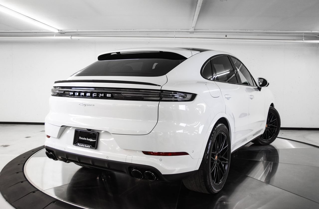 New 2026 Porsche Cayenne Coupe AWD/4WD image 7