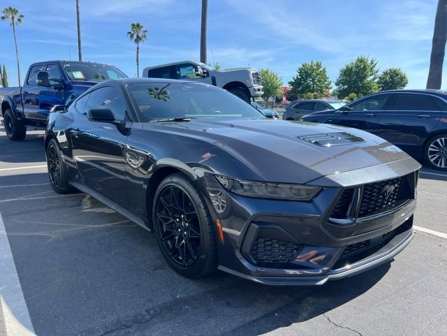 Used 2024 Ford Mustang GT Premium w/ GT Performance Package RWD image 4