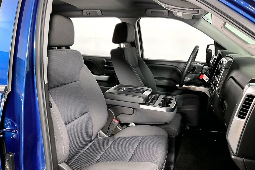 Used 2018 Chevrolet Silverado 1500 LT w/ All Star Edition AWD/4WD image 7