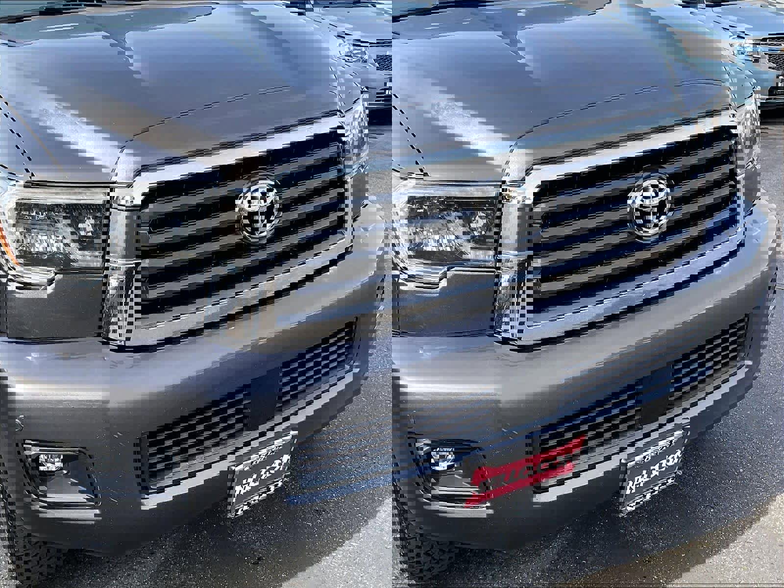 Used 2019 Toyota Sequoia SR5 image 32