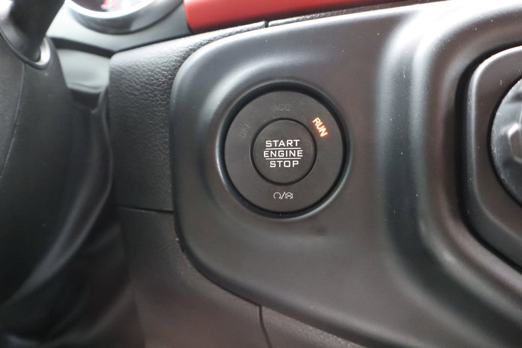 Used 2022 Jeep Wrangler Unlimited Rubicon w/ Cold Weather Group image 17