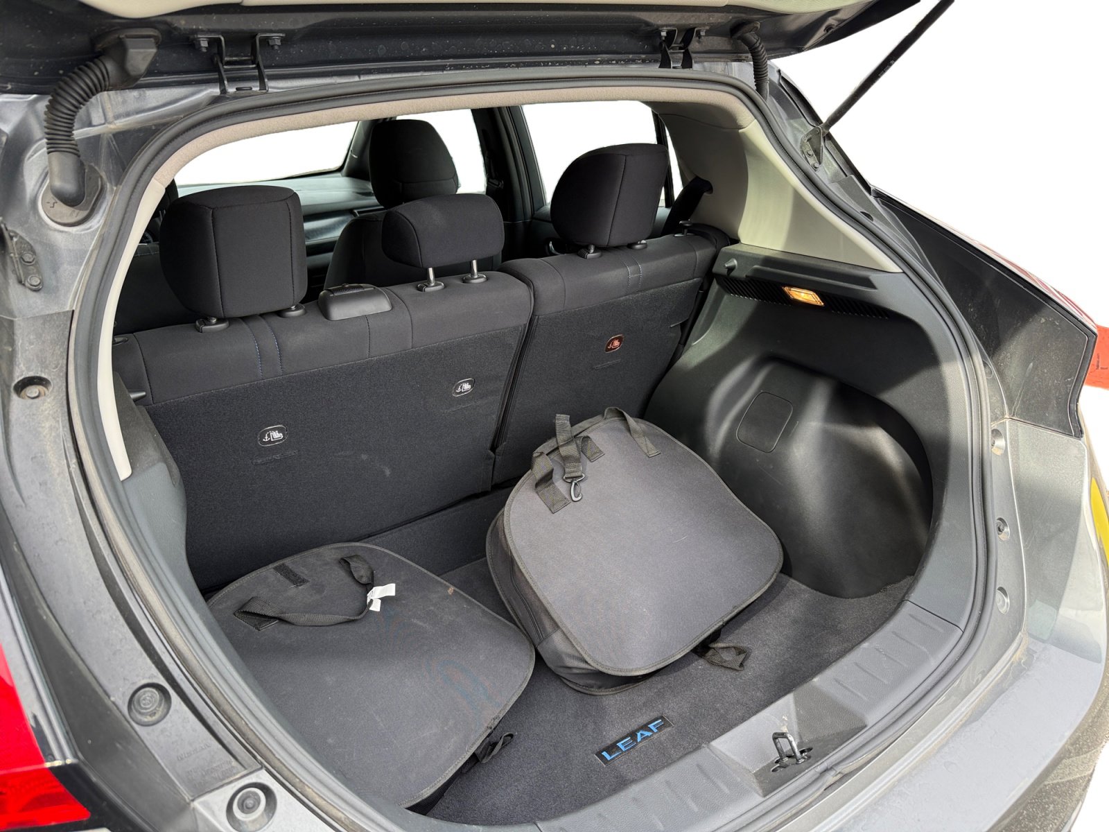 Used 2025 Nissan Leaf SV Plus image 12