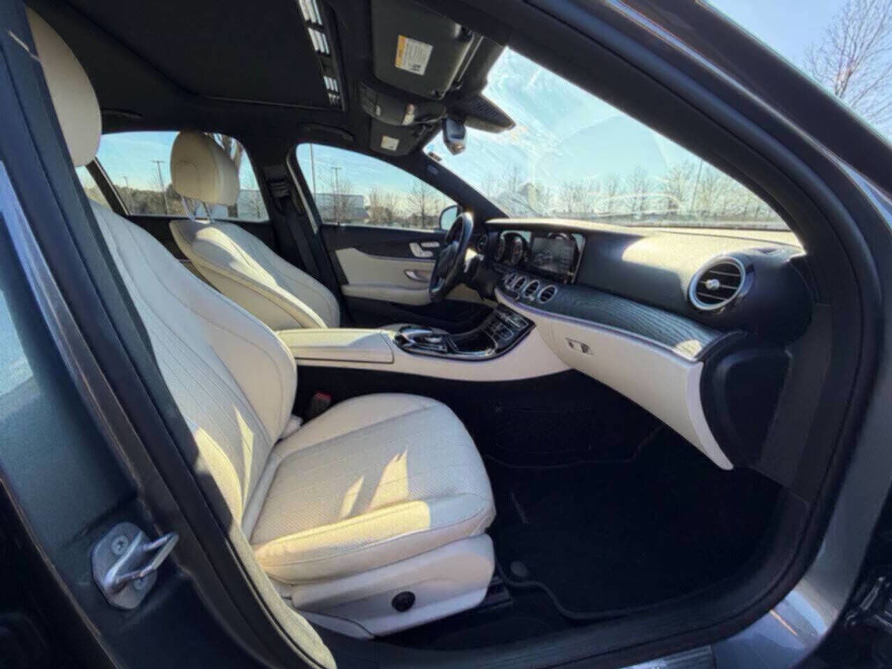 Used 2017 Mercedes-Benz E 300 4MATIC image 15