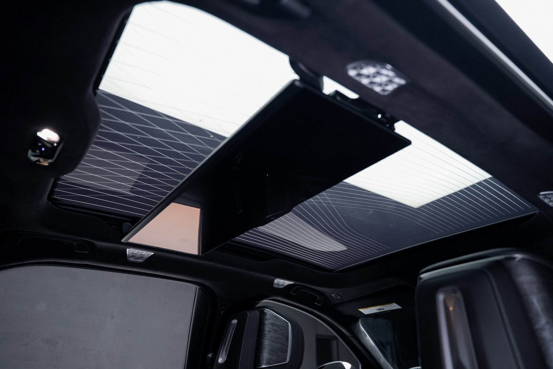 Used 2023 BMW i7 xDrive60 w/ Executive Package 2 image 70