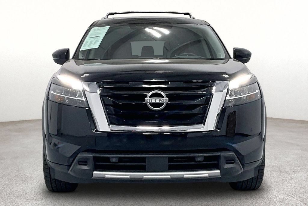 Used 2023 Nissan Pathfinder Platinum FWD image 4