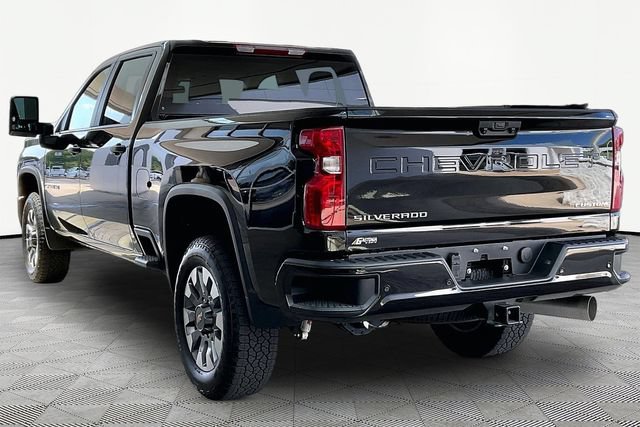 Used 2025 Chevrolet Silverado 2500 Custom w/ Custom Value Package AWD/4WD image 4