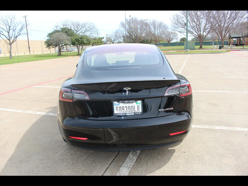 Used 2018 Tesla Model 3 Performance image 4