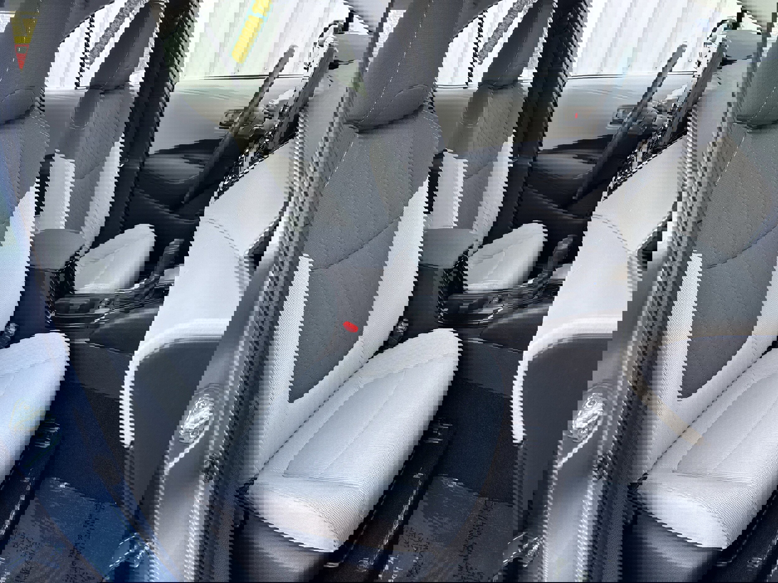 Used 2022 Toyota Corolla LE image 10