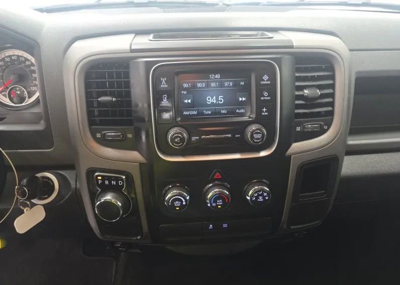 Used 2017 RAM 1500 Express RWD image 7