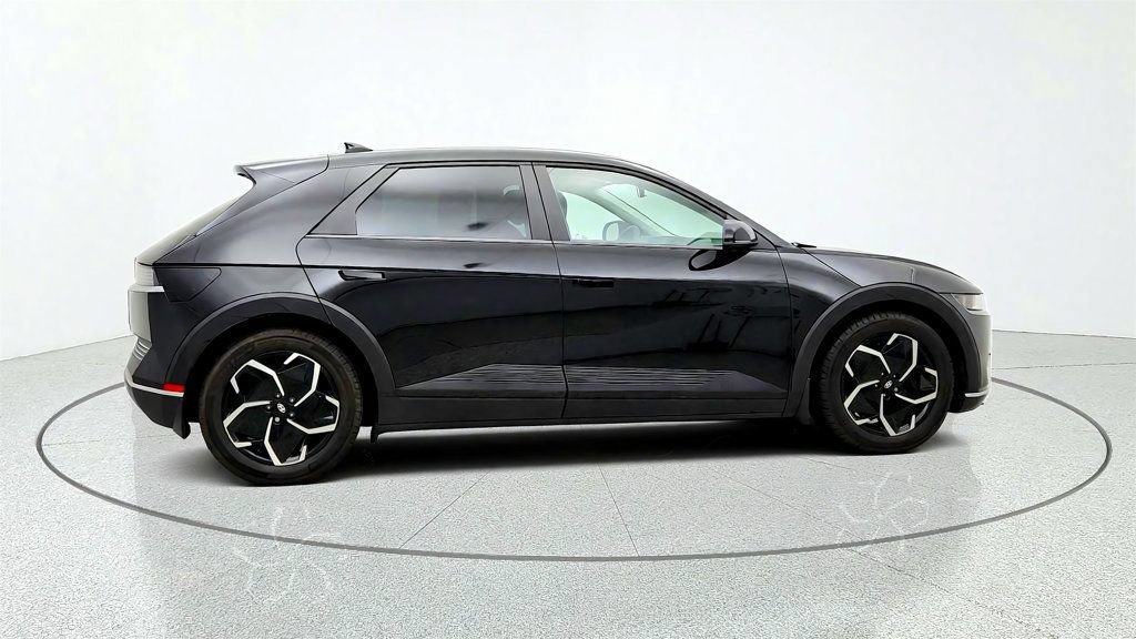 Used 2023 Hyundai Ioniq 5 SE RWD image 4