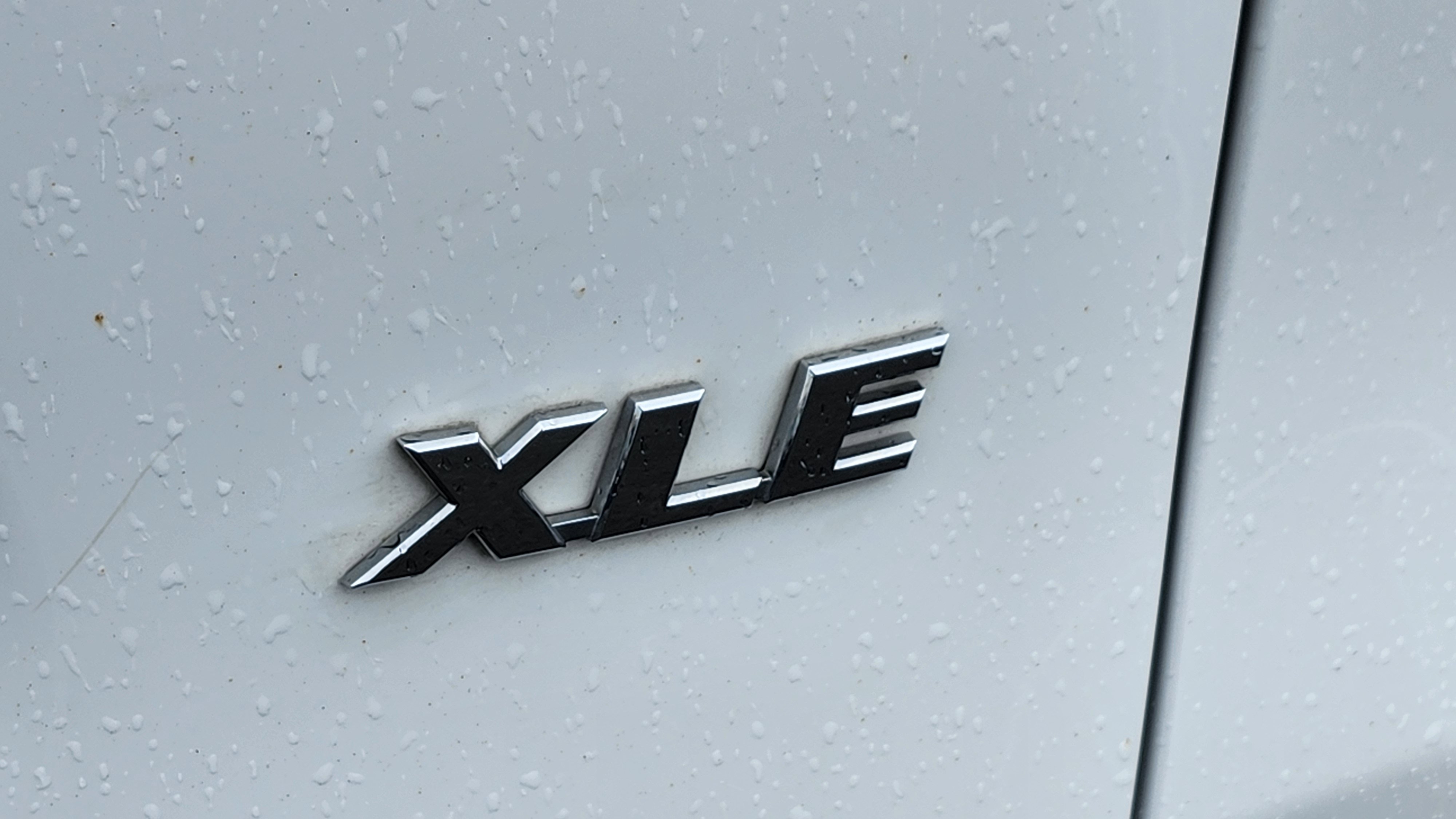 Used 2020 Toyota RAV4 XLE image 15