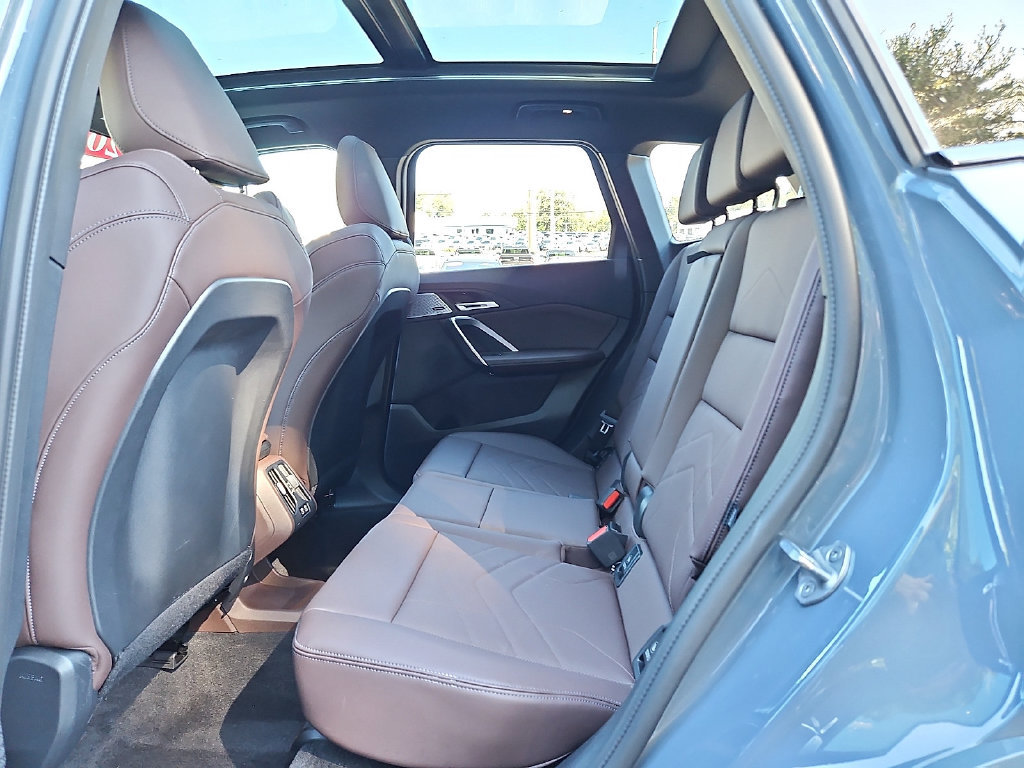 Used 2025 BMW X1 M35i w/ Premium Package AWD/4WD image 12