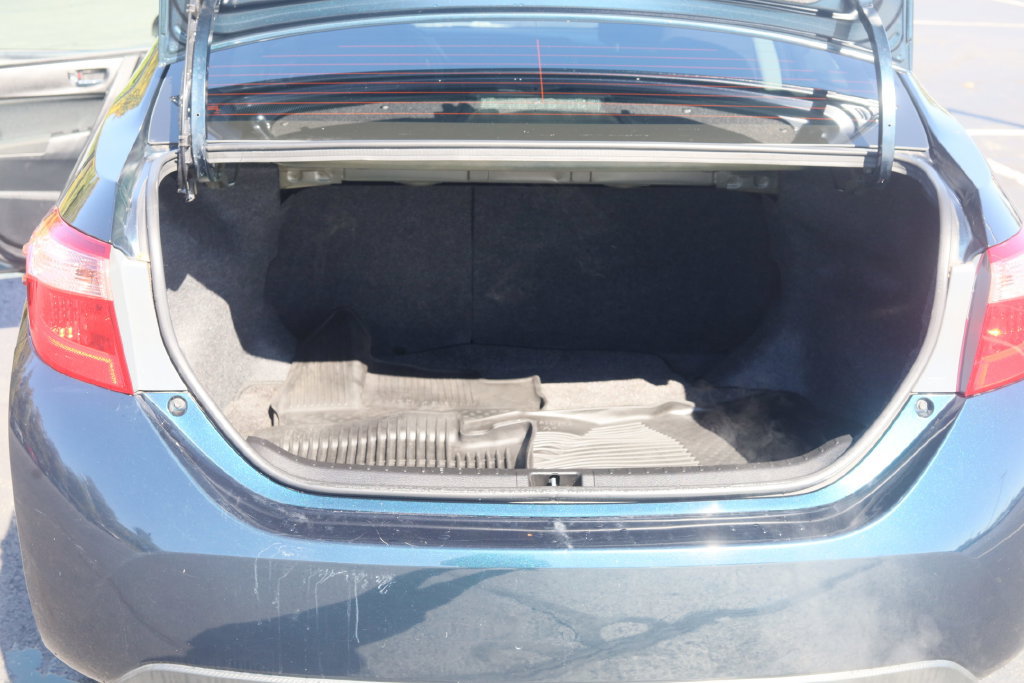 Certified 2017 Toyota Corolla LE w/ Carpet Mat Package (TMS) FWD image 27