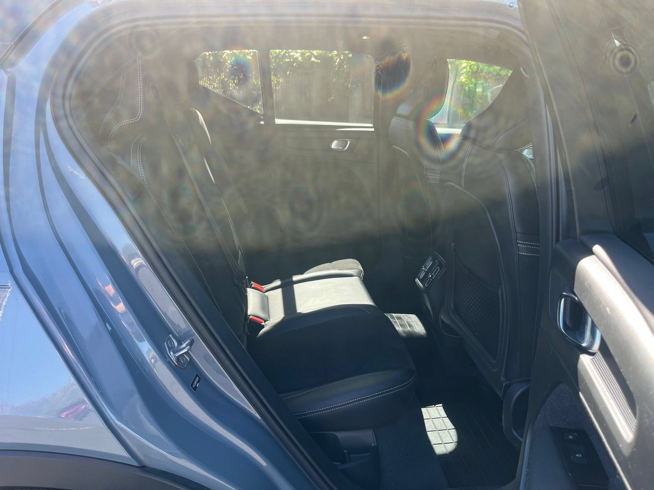Used 2021 Volvo XC40 P8 Recharge w/ Advanced Package AWD/4WD image 26