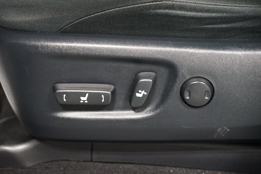 Certified 2019 Toyota 4Runner SR5 AWD/4WD image 31