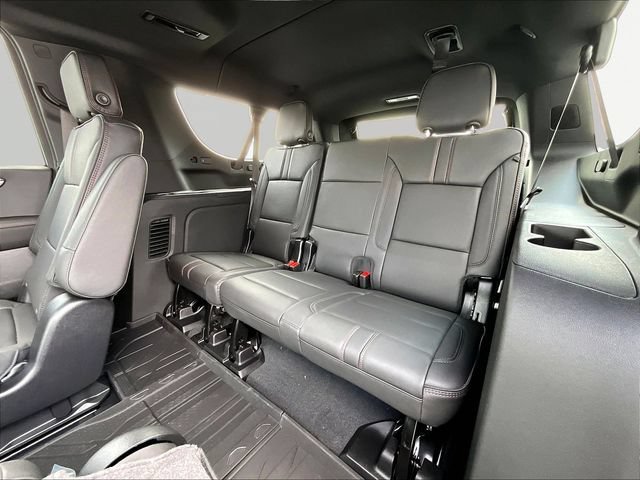 New 2026 Chevrolet Suburban RST w/ Comfort Package AWD/4WD image 28