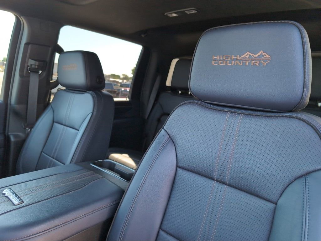 Used 2024 Chevrolet Silverado 3500 High Country w/ High Country Premium Package image 16