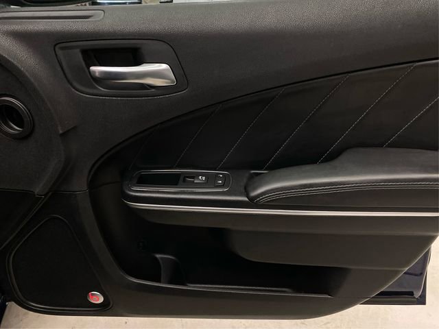Used 2017 Dodge Charger SXT w/ AWD Plus Group image 27