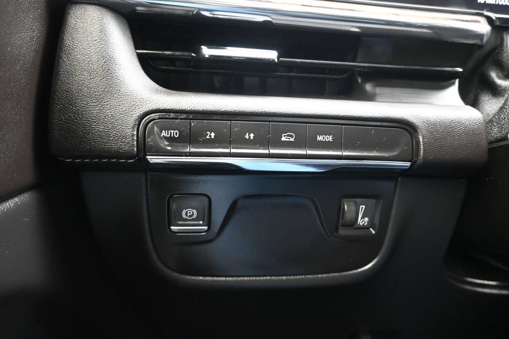 Used 2024 Cadillac Escalade ESV Premium Luxury w/ LPO, Floor Liner Package AWD/4WD image 37