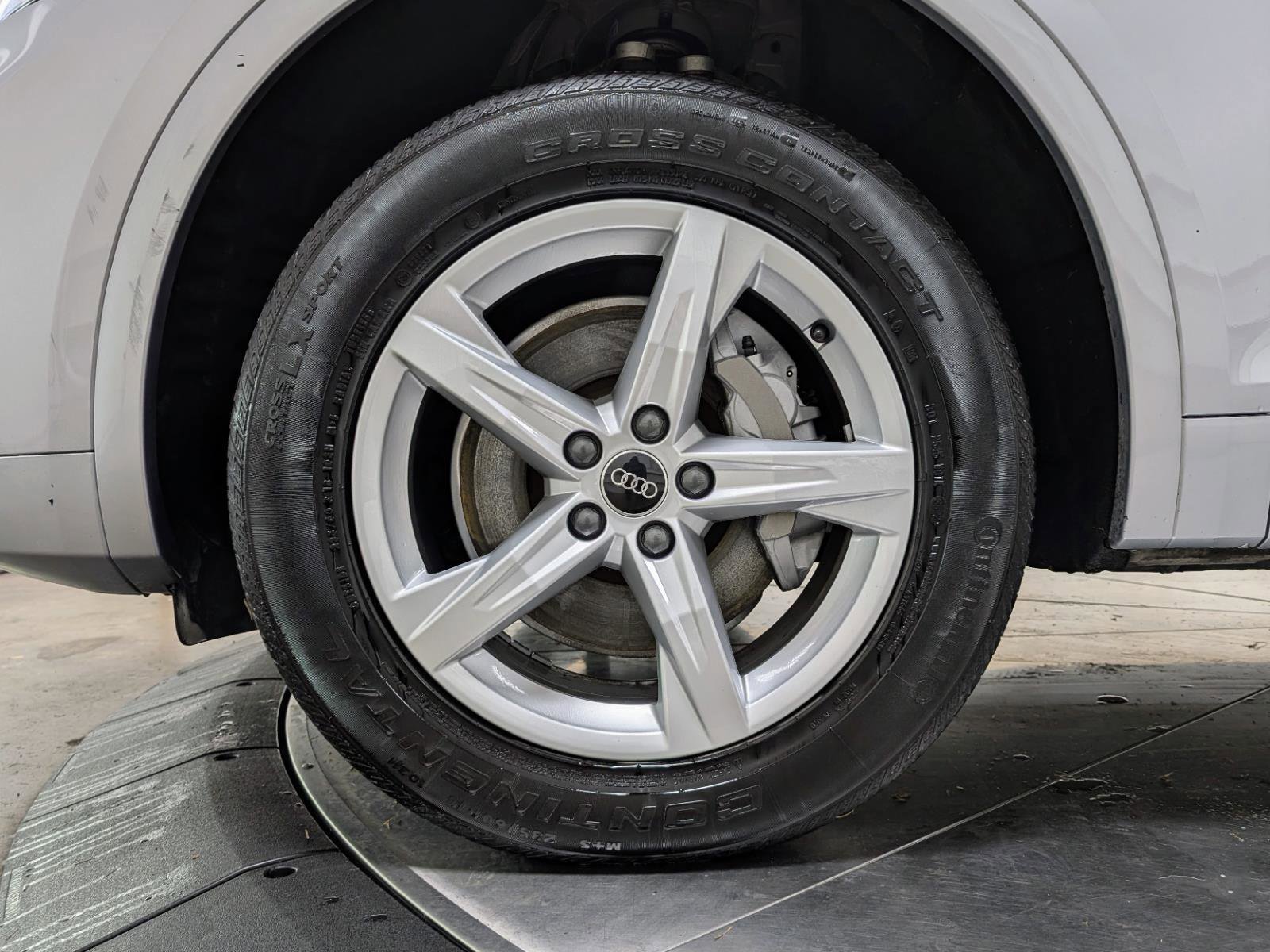 Used 2023 Audi Q5 2.0T Premium w/ Convenience Package image 12