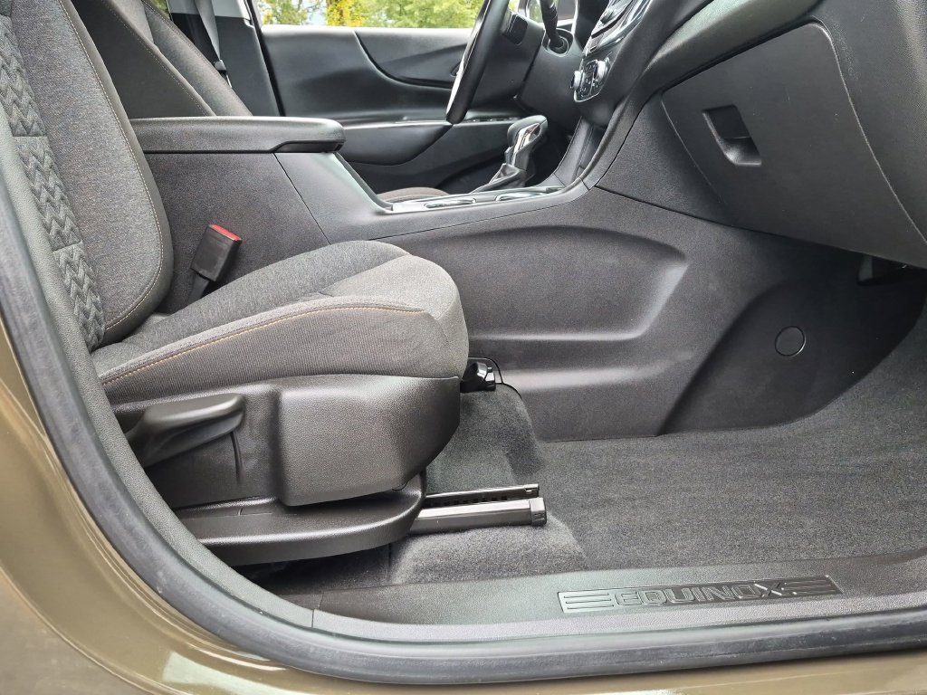 Certified 2023 Chevrolet Equinox LT AWD/4WD image 25