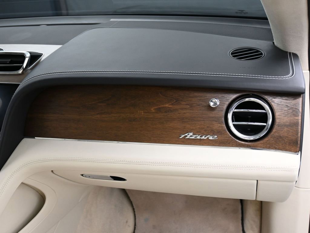 Used 2024 Bentley Bentayga AWD/4WD image 35