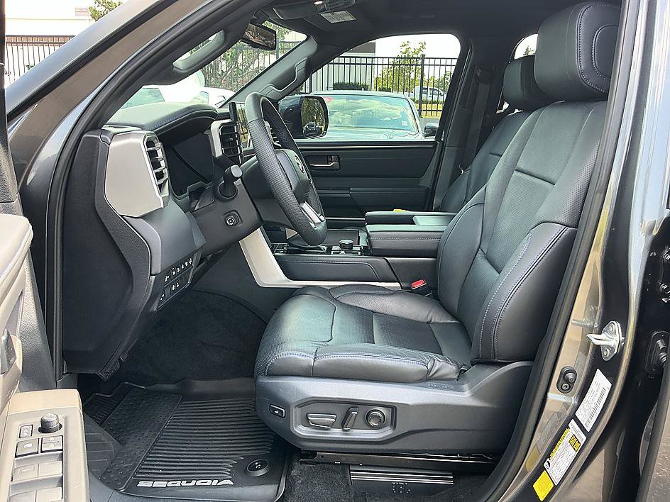 Used 2026 Toyota Sequoia Platinum AWD/4WD image 13